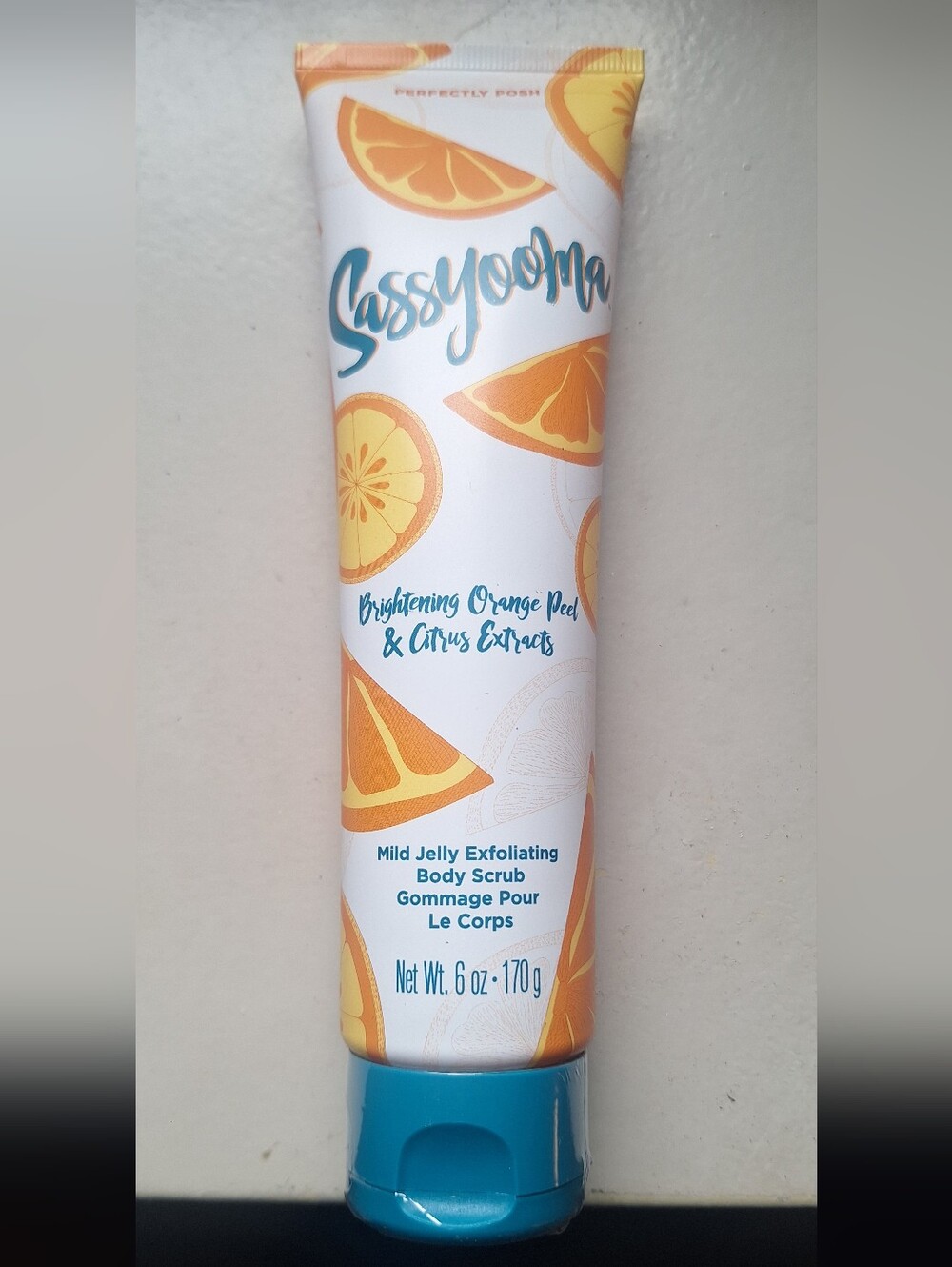 Perfectly Posh Sassyooma Brightening Orange Peel Citrus Body Scrub Jelly 6 oz.